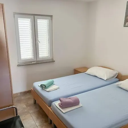 No 4 At Luki's House * Makarska